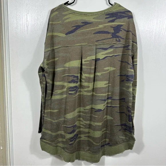 Z Supply The Weekender Camo Tee Size M - Picture 8 of 11